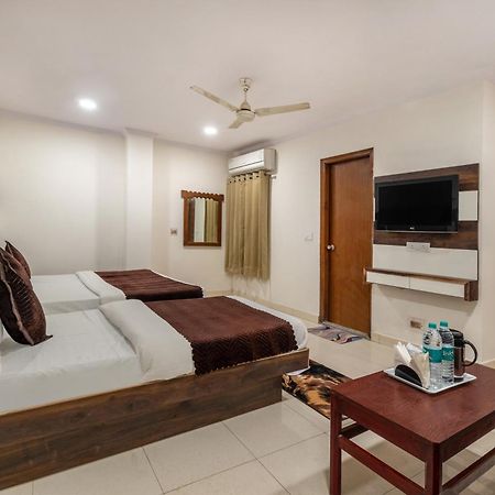 Hotel South Indian Delhi  Exterior photo