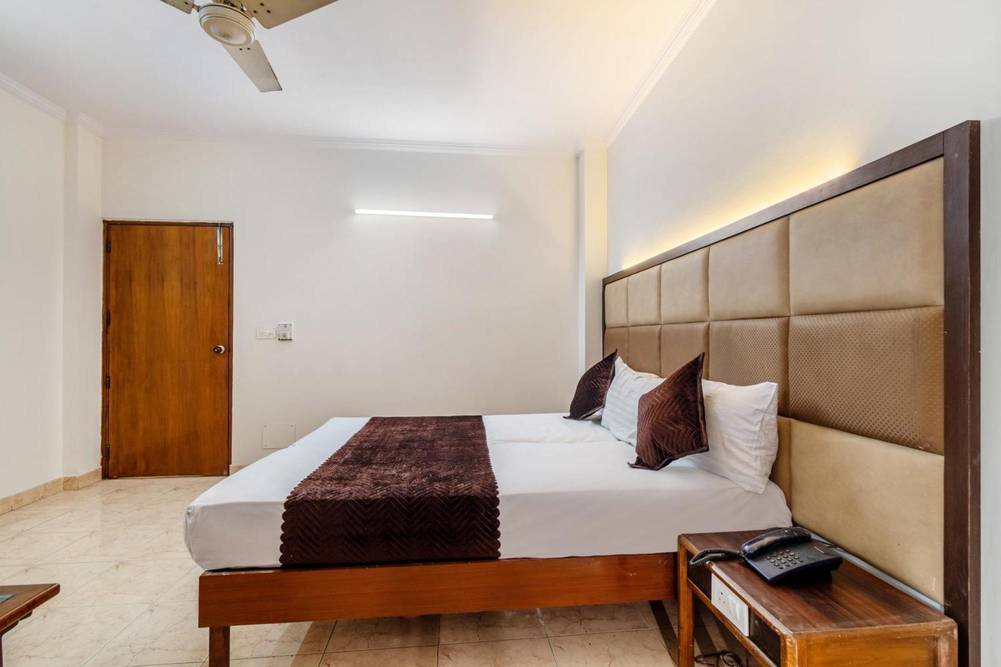 Hotel South Indian Delhi  Exterior photo